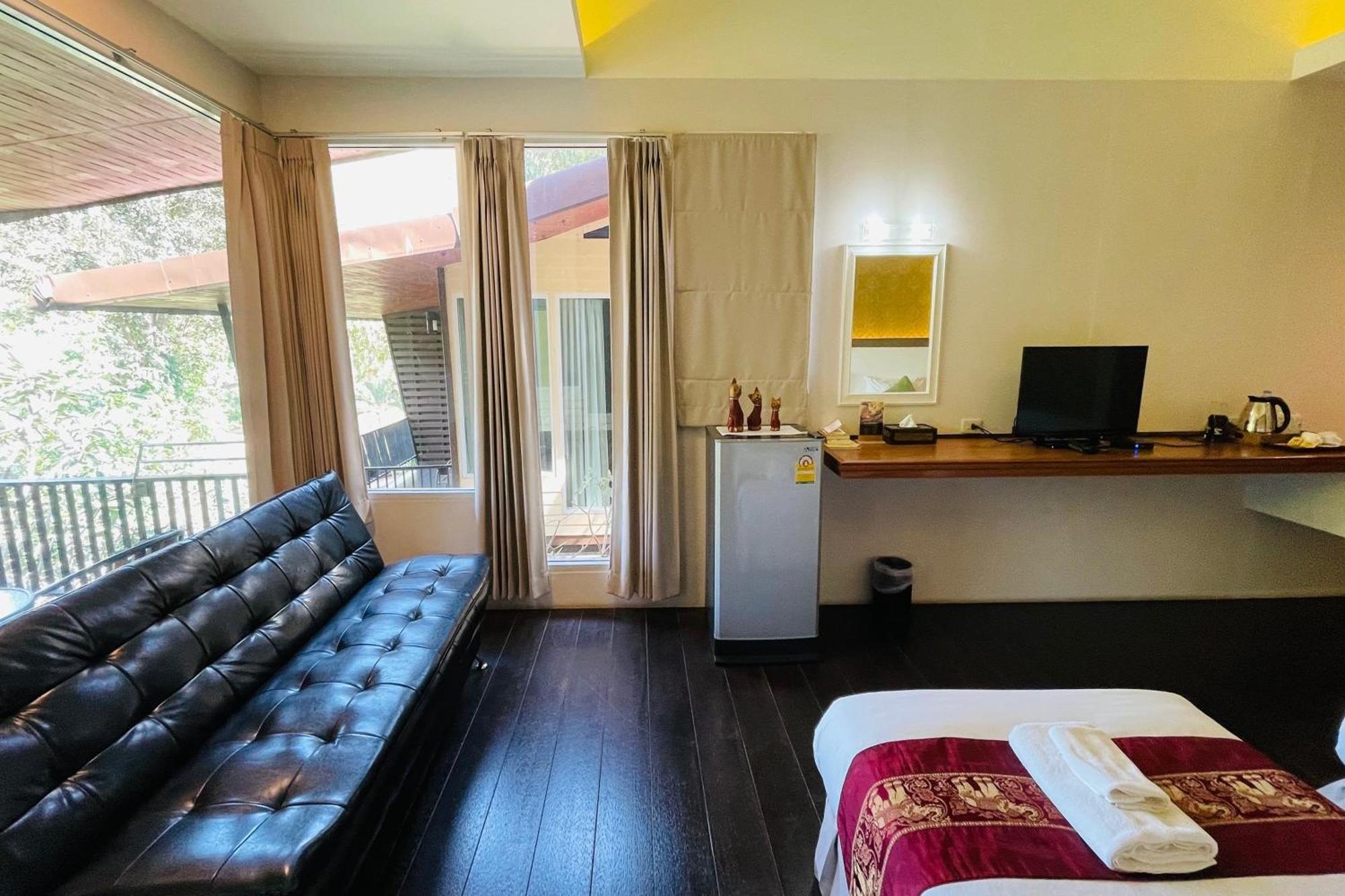 Baan Rim Kwai Paerimnam Resort Kanchanaburi Exterior foto