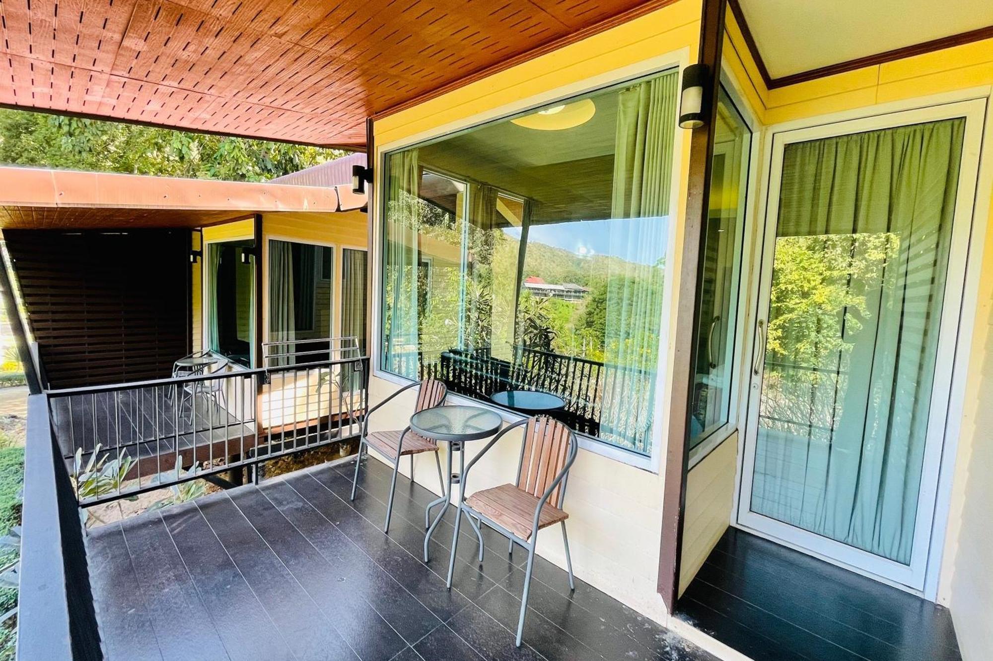 Baan Rim Kwai Paerimnam Resort Kanchanaburi Exterior foto