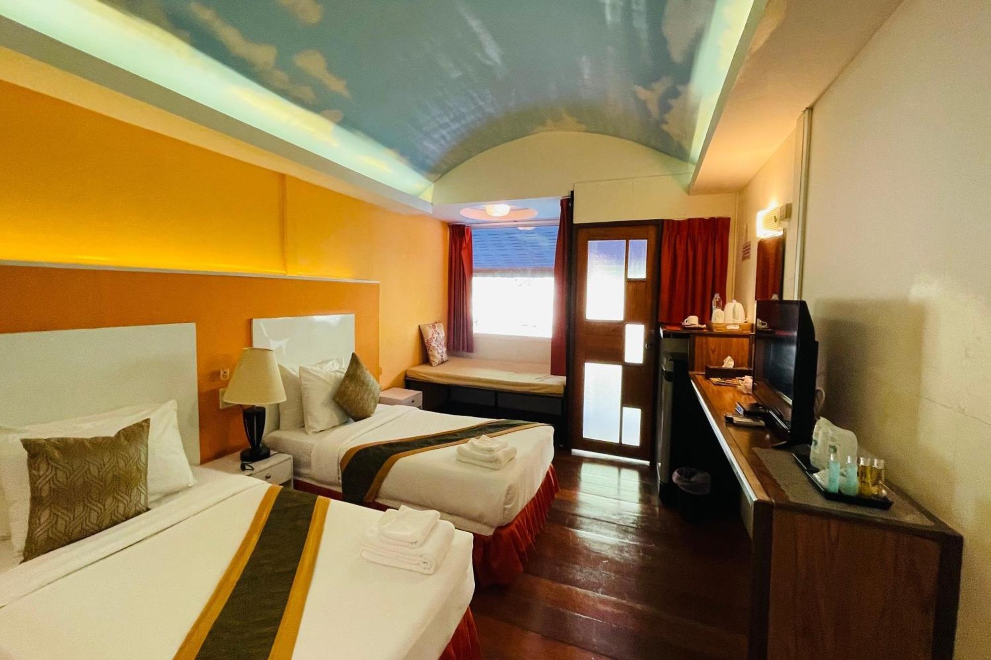 Baan Rim Kwai Paerimnam Resort Kanchanaburi Exterior foto