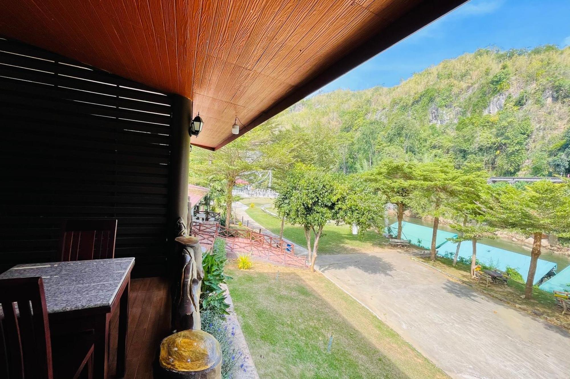Baan Rim Kwai Paerimnam Resort Kanchanaburi Exterior foto