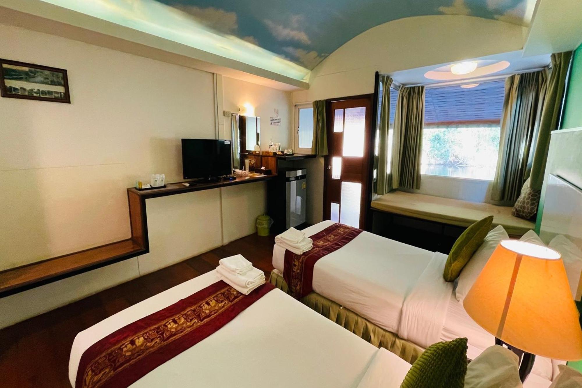 Baan Rim Kwai Paerimnam Resort Kanchanaburi Exterior foto