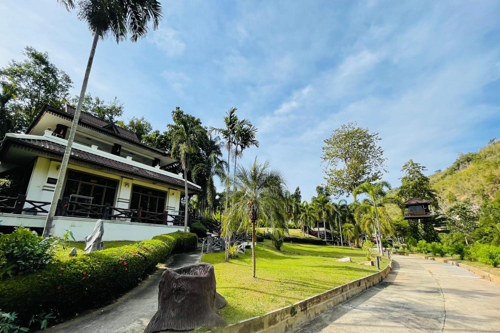Baan Rim Kwai Paerimnam Resort Kanchanaburi Exterior foto