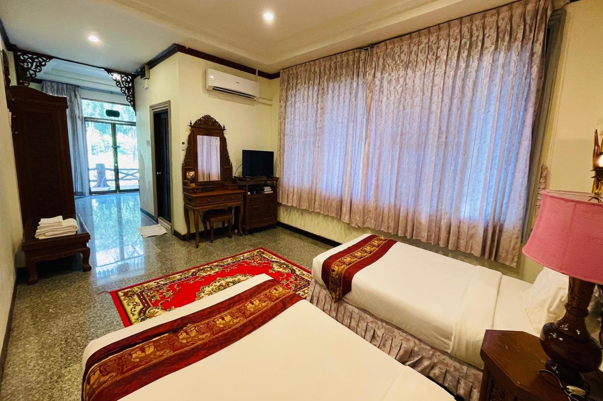 Baan Rim Kwai Paerimnam Resort Kanchanaburi Exterior foto