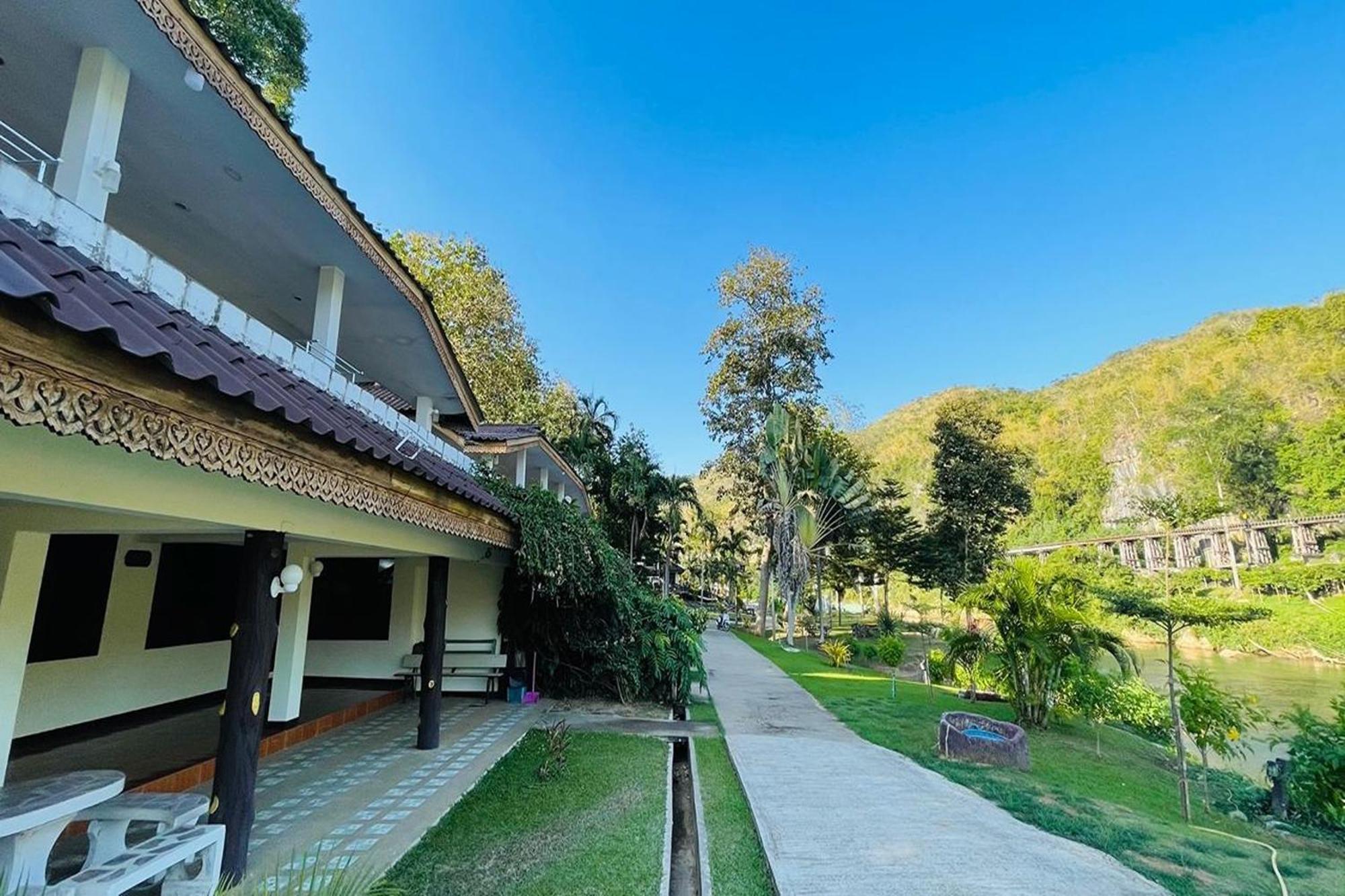 Baan Rim Kwai Paerimnam Resort Kanchanaburi Exterior foto