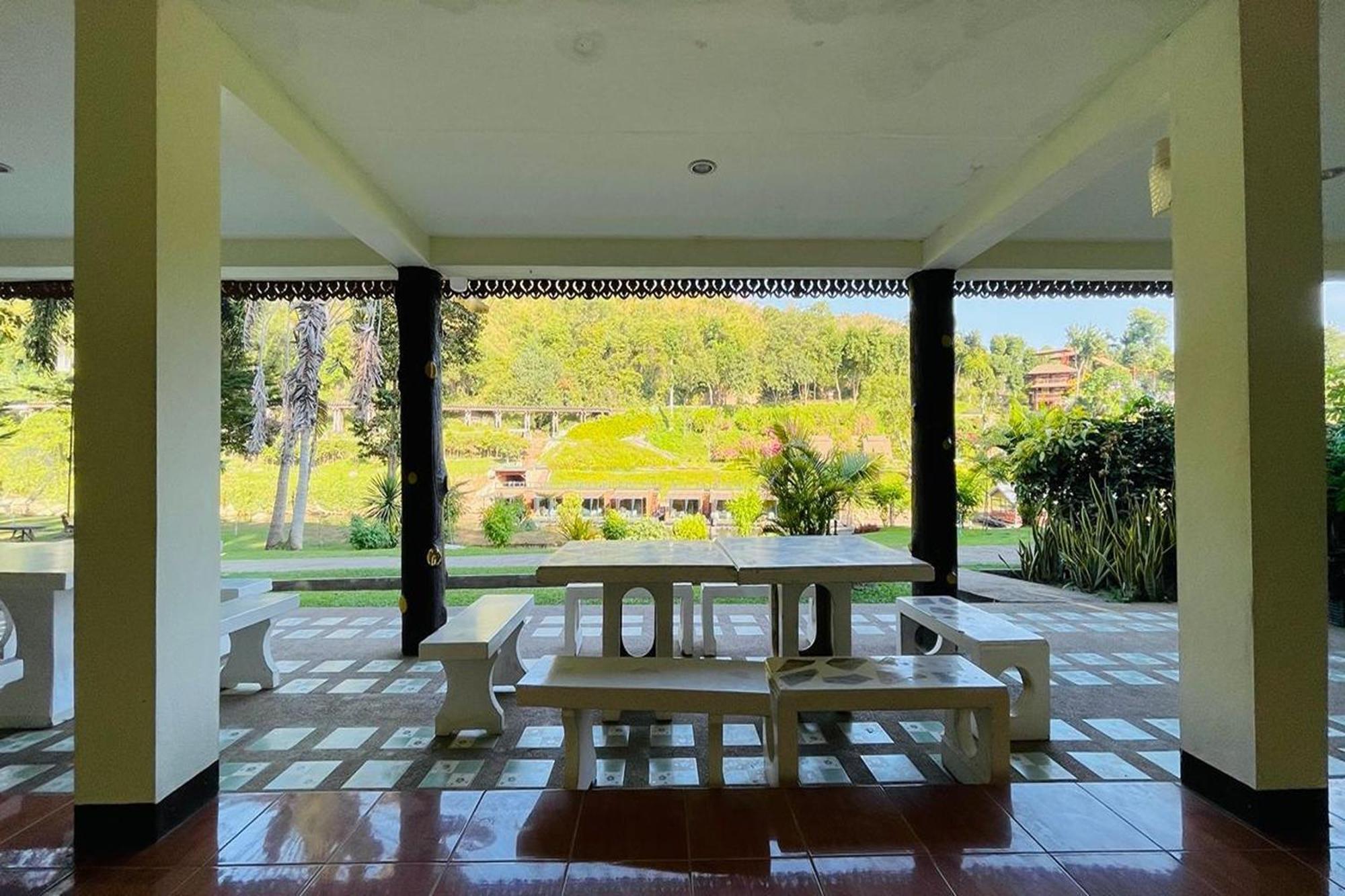 Baan Rim Kwai Paerimnam Resort Kanchanaburi Exterior foto